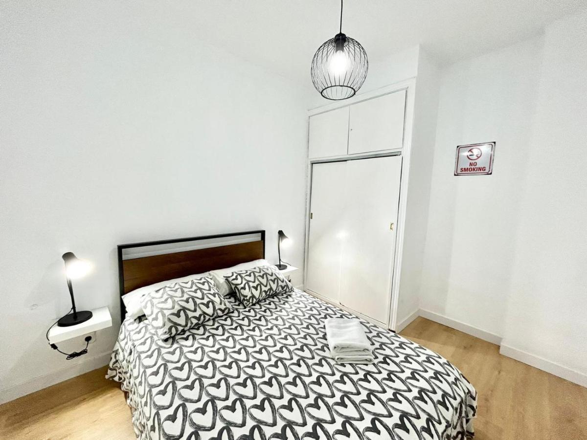 Plaza Rio A Apartment Madrid Exterior photo